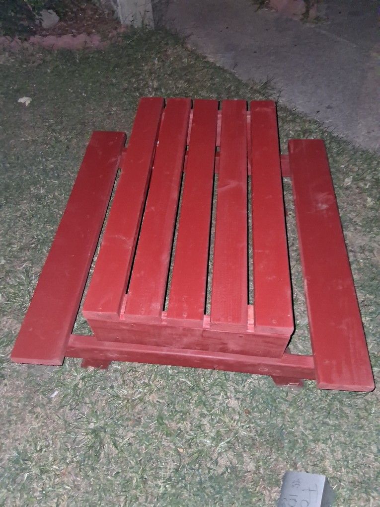 Pinic Table