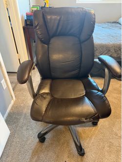 Office chair & floor mat