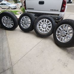 Factory Rims & Tires 20" GMC Sierra 2500. ..rims. 2011to 2026