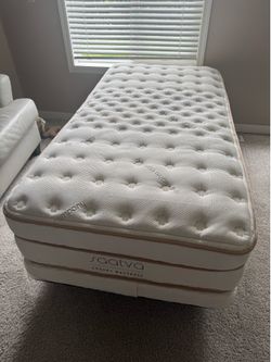 Saatva twin mattress