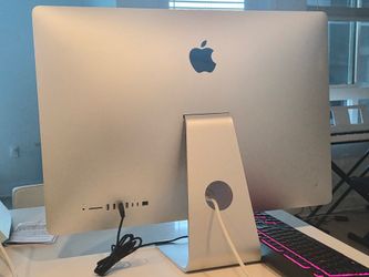 Apple iMac 27" Retina 5K (2017) - i5, 16GB RAM