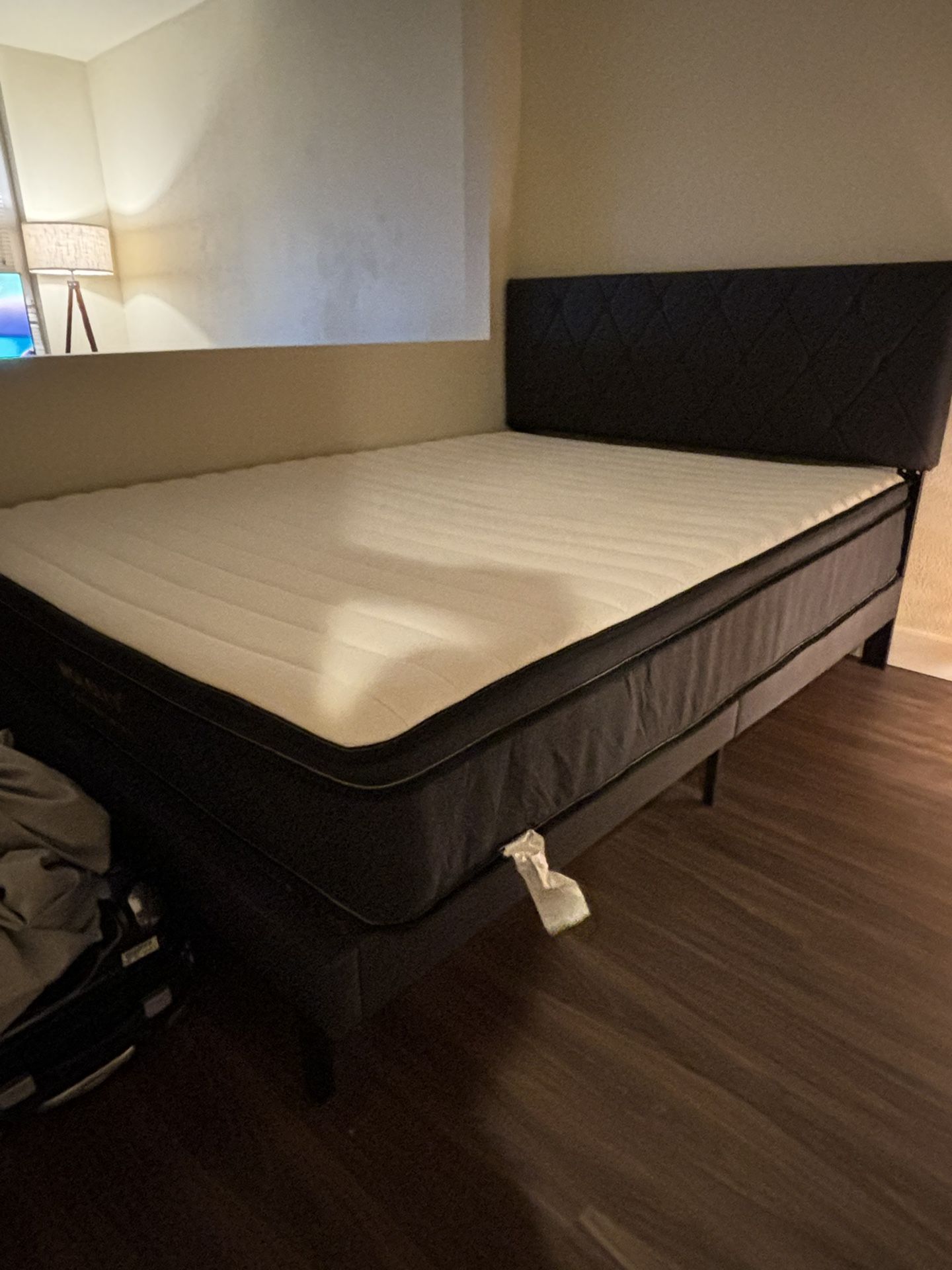 Molblly Queen Size Platform Bed Frame with Adjustable Headboard,