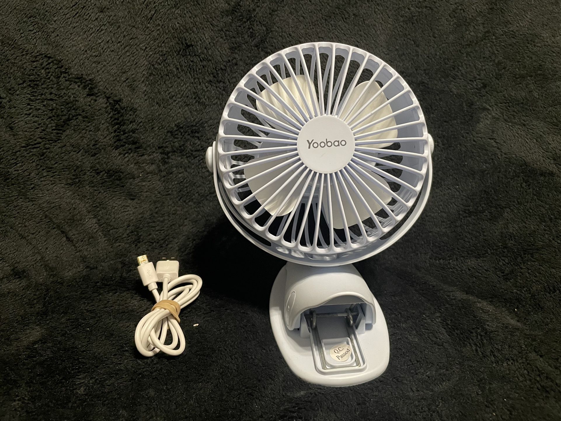 Yoobao Y-f04 USB Fan Rechargeable Handheld Mini Fan Clip Desktop 4-Level Small Fans Electrical Fan Black 6400mAh