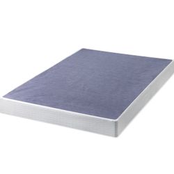 King Size Metal Mattress Frame – Like New! Price Negotiable 