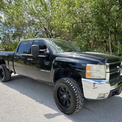 2008 SILVERADO 2500 LTZ 4WD 6.6L DURAMAX 6 SPEED ALLISON TRANSMISSION  206,000 MILES  CLEAN FLORIDA TITLE  BANK FINANCING  TRADES  DELETED AND TUNED  