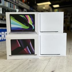 MacBook Airs & MacBook Pros Available (Take It Home In Payment/ llévatelo a casa en pagos) 