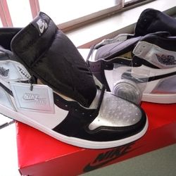 Air Jordan 1 Silver Toe **DS** With Hat To Match 