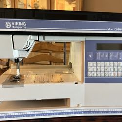 Viking/Husqvarna Sewing Machine “Computer 400”