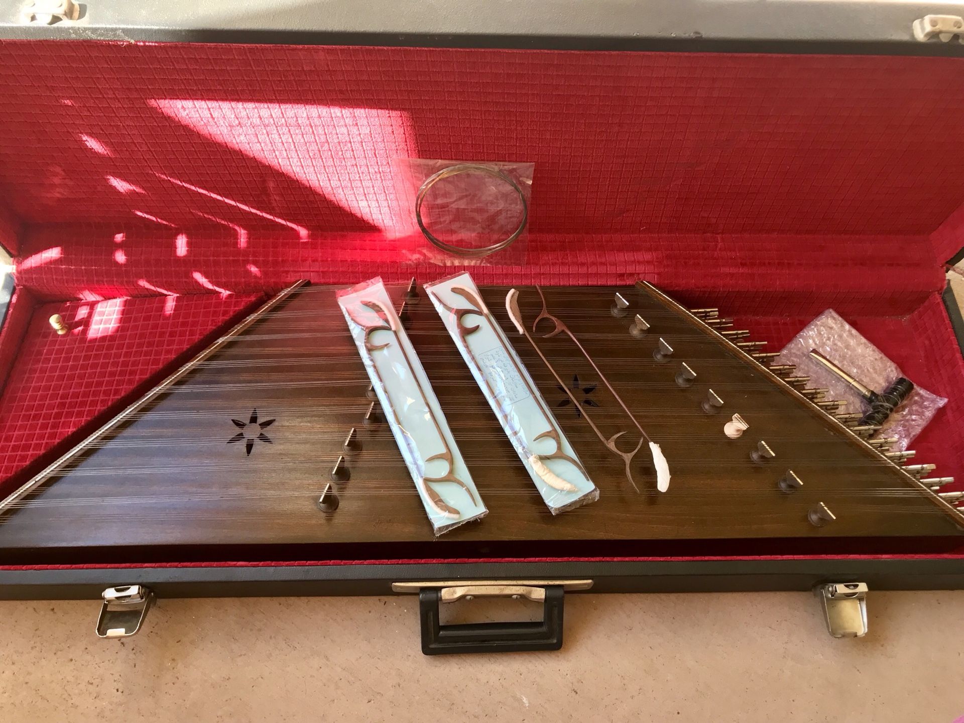 Santur - Santoor 18 Bridge String instrument