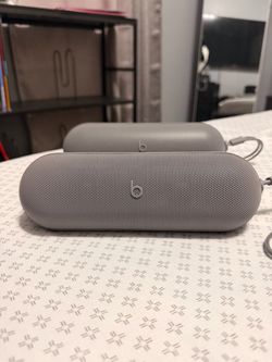 Beats Pill Kim K Edition