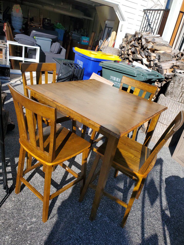 Golden Wooden Kitchen Table With 4 Chairs