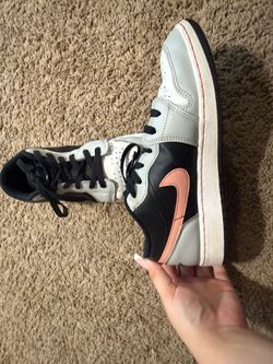 Nike Jordan’s lows women’s size 7 1/2