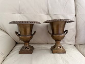 Vintage Brass Reticulated Trophy Urns Mantel Vases Pierced Pedestal Pair 9"