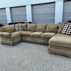 Beautiful Beige/Brown Kravet-Furniture Sectional Couch! ***Free Delivery*** 