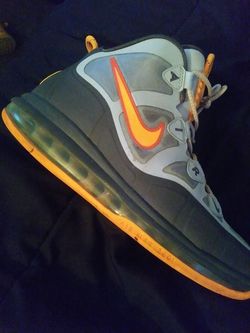 Nike Air Uptempo i dont wear anymore still in very good condition ill take 40 no less then 35 I want gone ASAP i need the money. Size 8.5