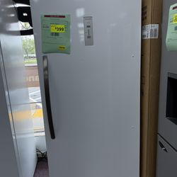 Frigidaire 20 Cu Ft Upright Freezer in White