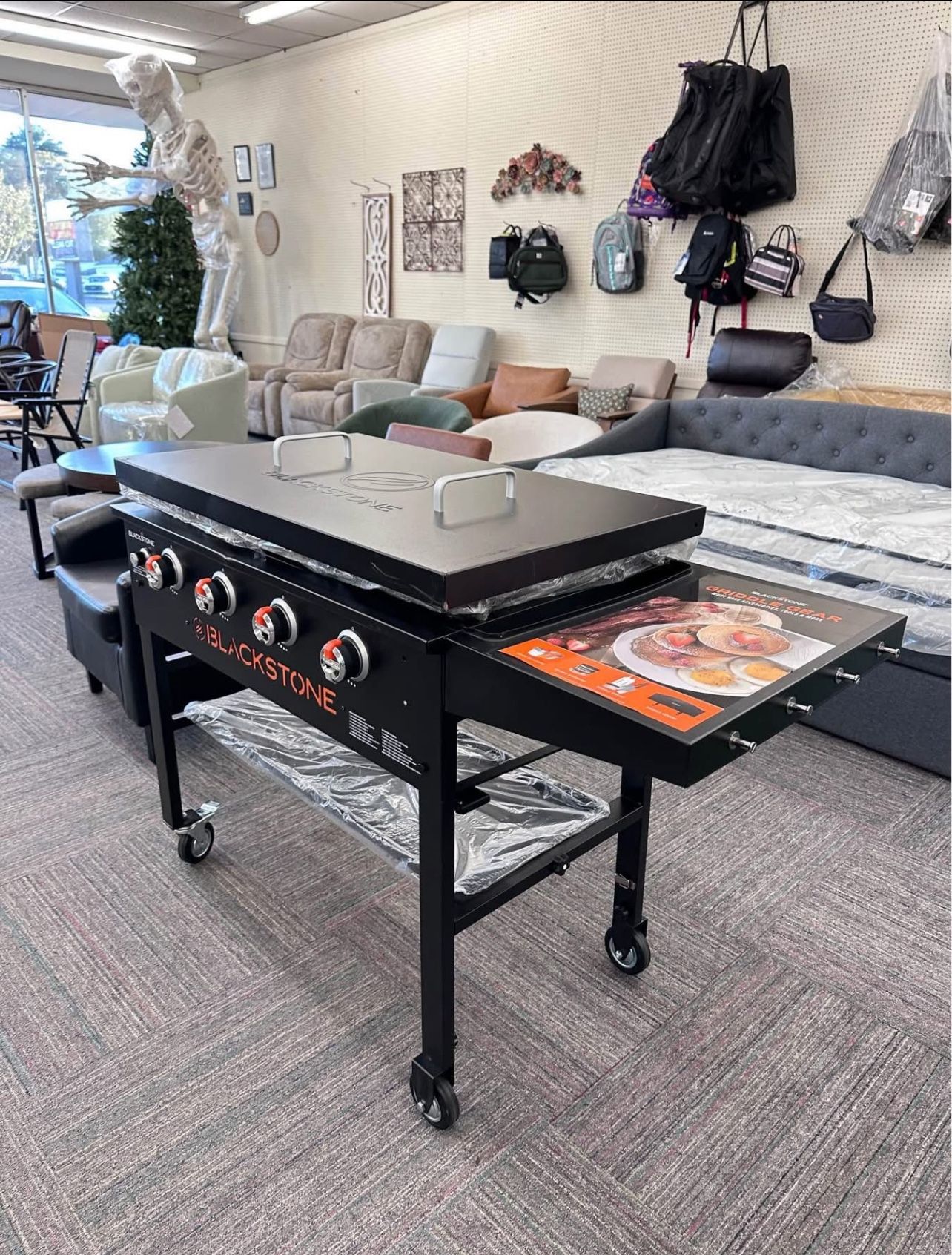 Blackstone Original 4-Burner 36β Propane Omnivore Griddle with Hard Cover β NEW π₯