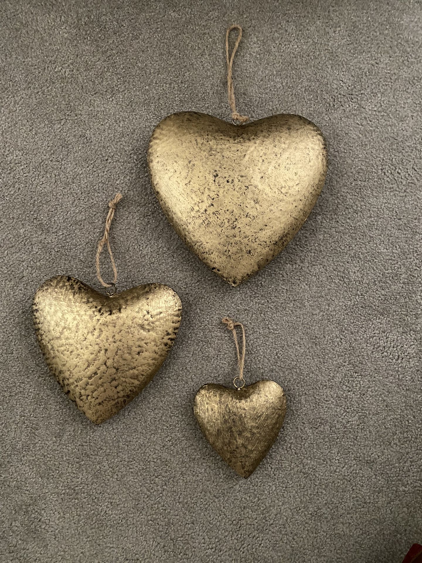 Set of 3 Gold Metal Hollow Hearts Hanging Wall Decor Textured Hammered