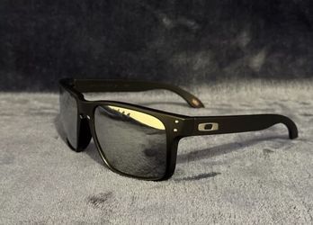 Oakley Sunglasses Holbrook New In Box