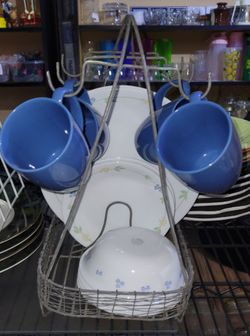 4 person set of dishes new.