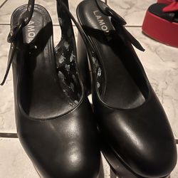 la moda black heels size 8