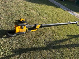 DEWALT
FLEXVOLT 60V MAX Cordless Telescopic Pole Saw Kit (10-inch), with 5.0 Ah Battery and Charger