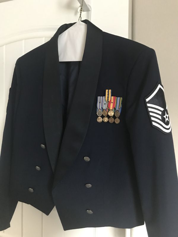 Air Force Enlisted Mess Dress Set for Sale in Spanaway, WA OfferUp