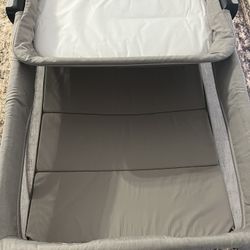 Portable Infant/baby Crib