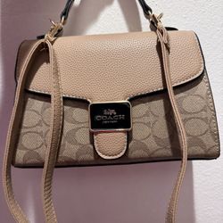 Tan Handbag Coach 