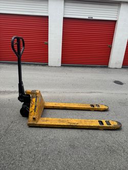 Pallet jack hydraulic needs repair GRATIS,  FREE