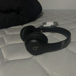 Beats solo 4