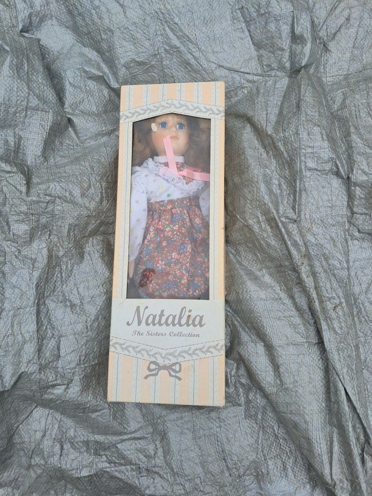 Antique Porcelain Doll The Sisters Collection Plaid 16" Natalia