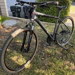 Cannondale Quick CX 4 Disc Microshift Brand Shimano Cranks Like Brand New Excellent Condition