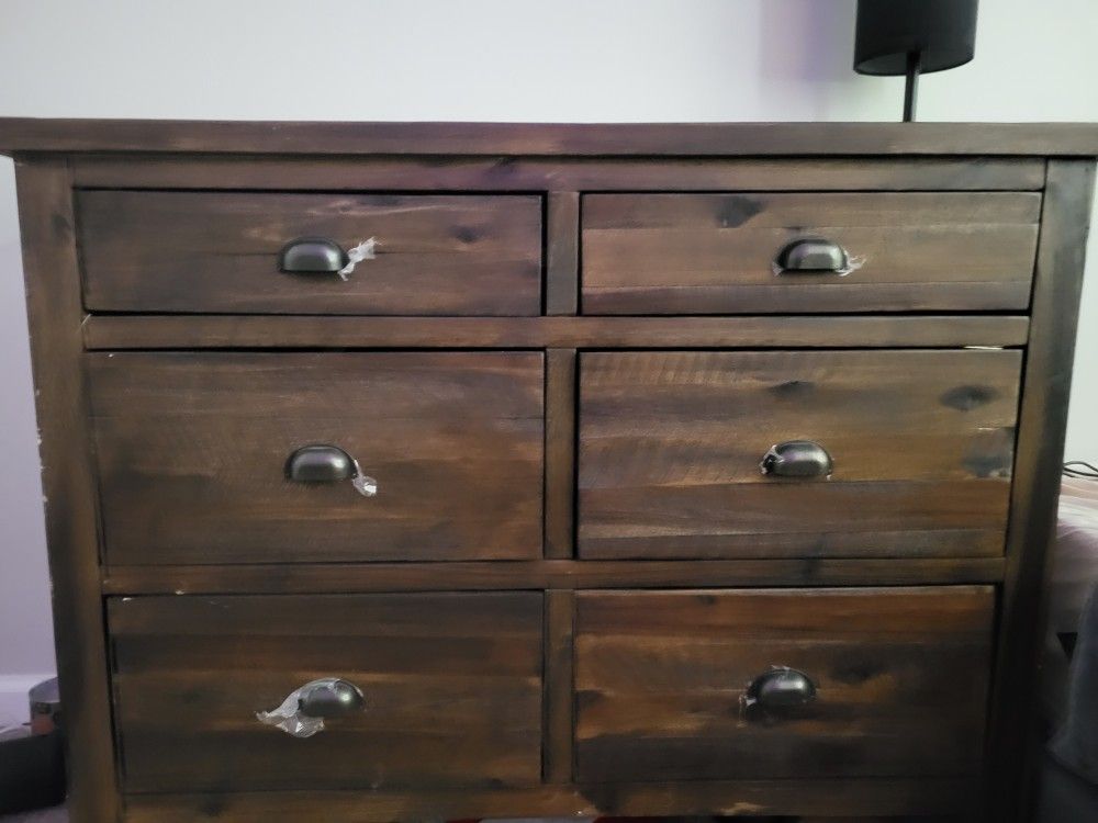 Dresser