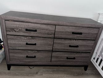 Queen size bedroom set