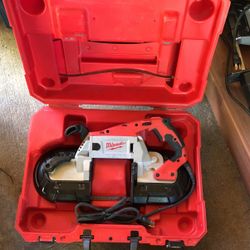 Milwaukee Deep Cut Band Saw Corded