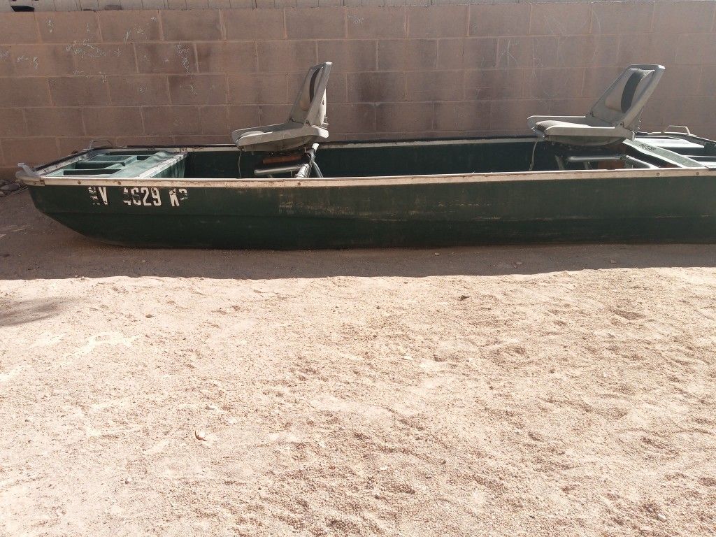 12.5 ft Coleman crawdad fishing boat