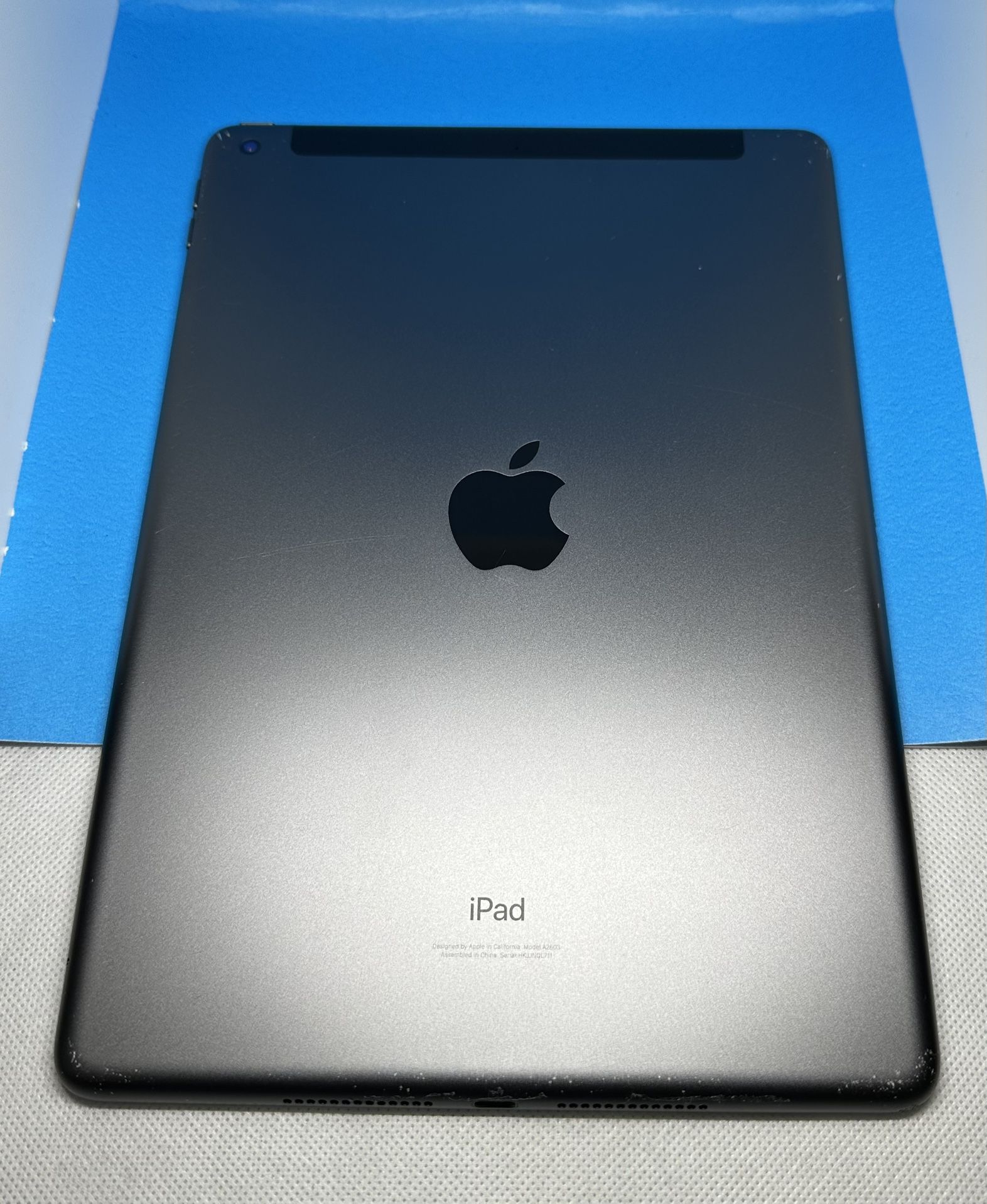iPad 9th Gen – 256GB – WiFi + Cellular