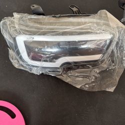 2016-2020 Tacoma Headlights 