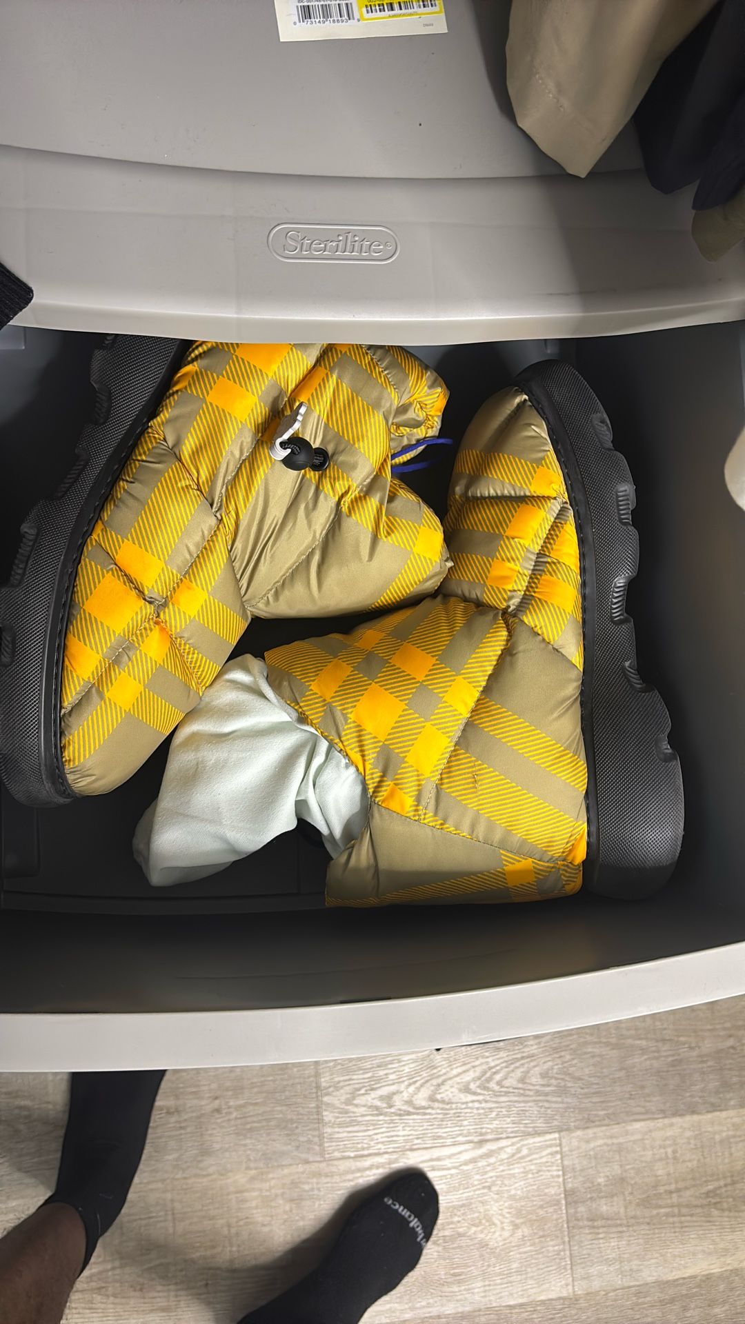 Burberry Puffer Boots 