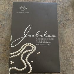 Lenox Pearl champagne flutes 🥂 