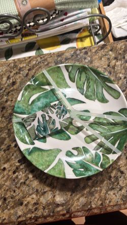 New Set of 8 Fig & Fern Salad/Dessert Plates