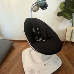 MamaRoo 4moms Baby Swing 