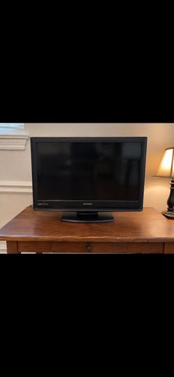 32” Sylvania LCD TV. Works great. No remote included.