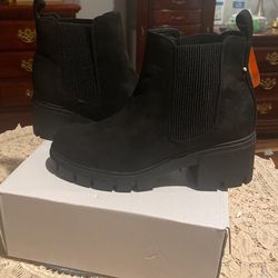 Black Womens Boots,Size 6.5