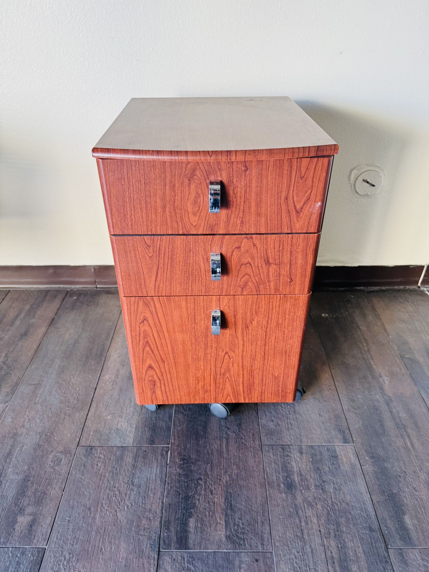Filing Cabinet 