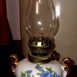 9 In Tall Antique Mini Hurricane Lamp