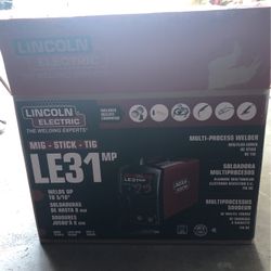 Lincoln Electric Welder LE31Mp