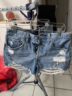 (2) Pairs Of Womens Levi’s 501 Size 30