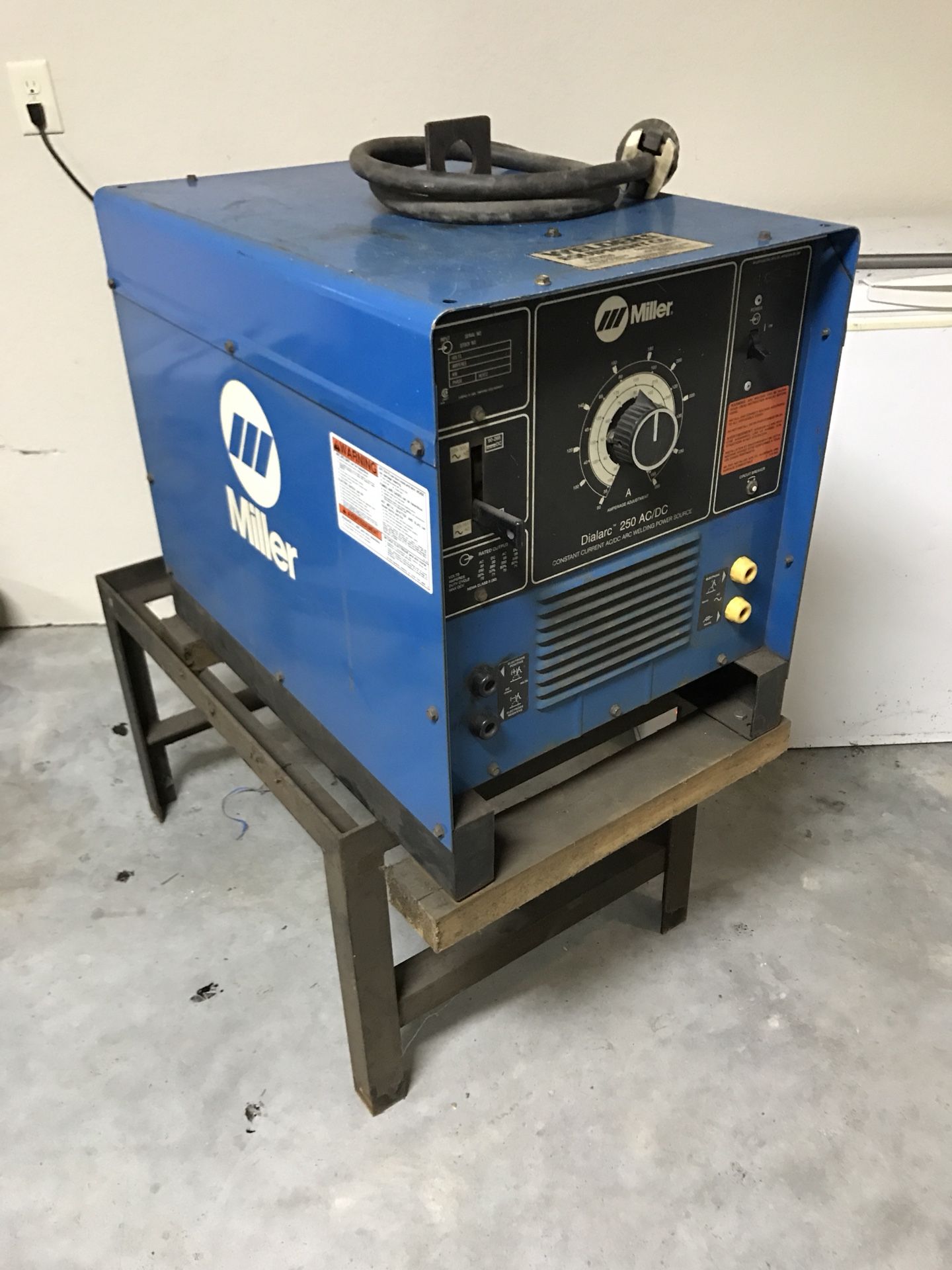 Miller Dialarc 250 welder welding machine